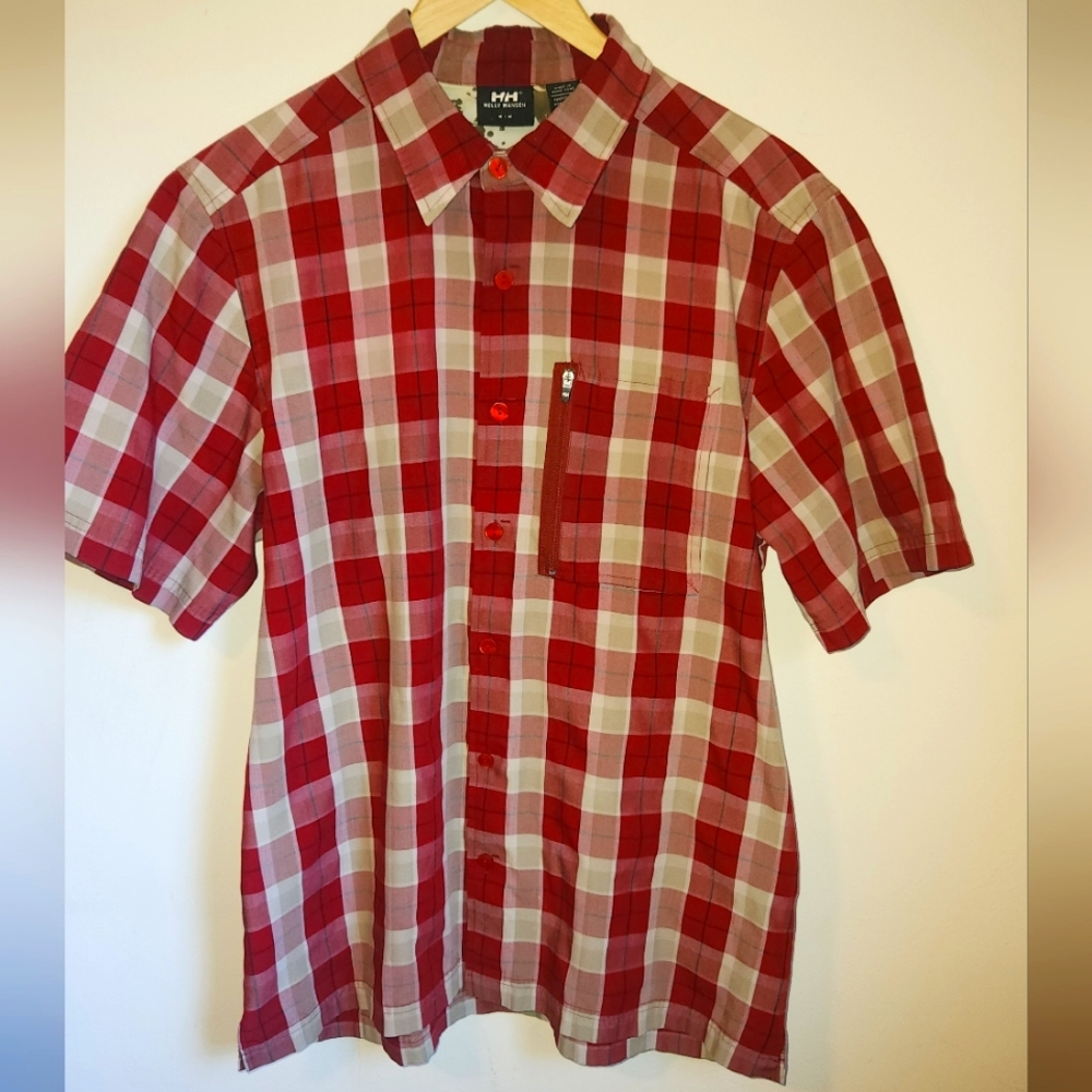 Helly Hansen Plaid Short-Sleeve Button-Up in Men's Med